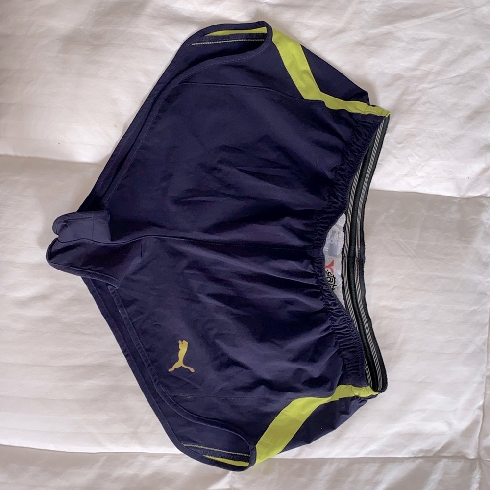 Puma Men’s lined running shirts size Medium Navy